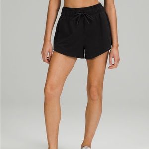 Lululemon Inner Glow High Rose Short Black 3 inch